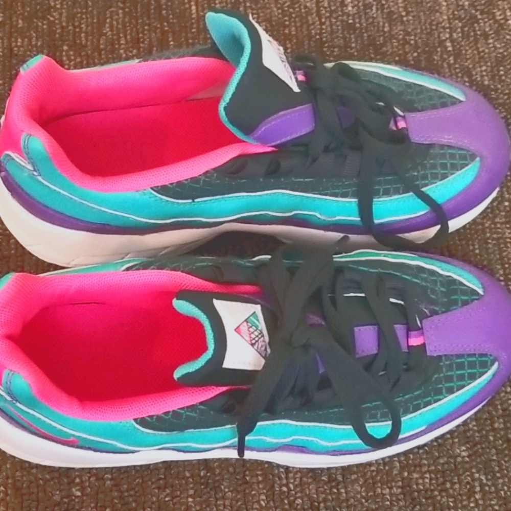 Nike shoes